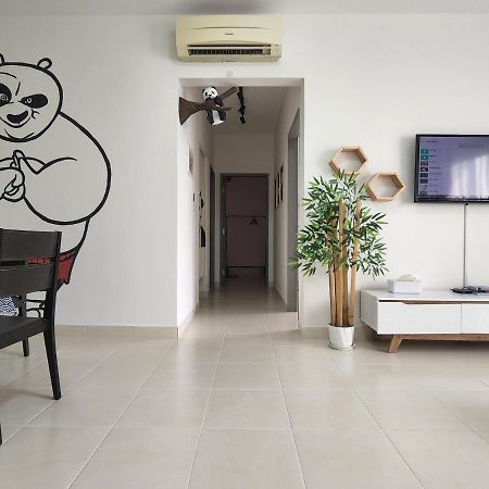 Netflix Panda House 3B2R Rimbayu Kota Kemuning With Atari Games Apartment Teluk Panglima Garang Exterior photo